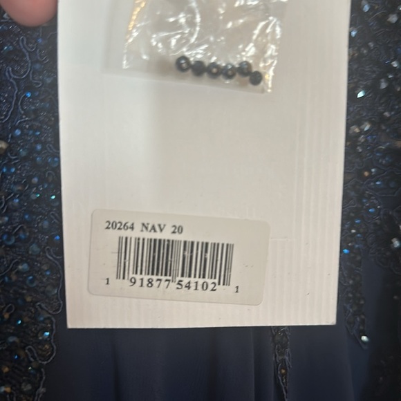 Mac Duggal Sequin Empire Waist Pleated Gown NWT Style 20274 - Picture 14 of 16